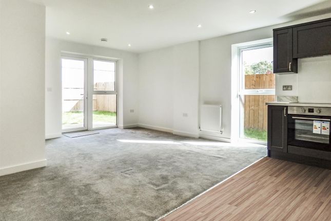 Flat 3, 545, London Road, Grays photo 4