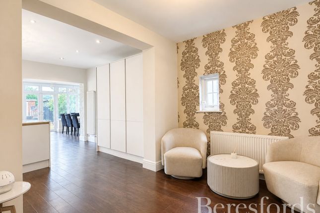 26, Windsor Road, Essex photo 3