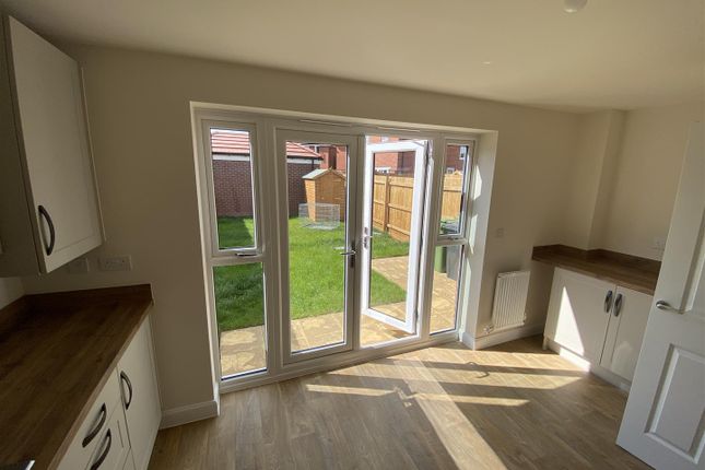 26, Axminster Drive, Stourport-On-Severn photo 5