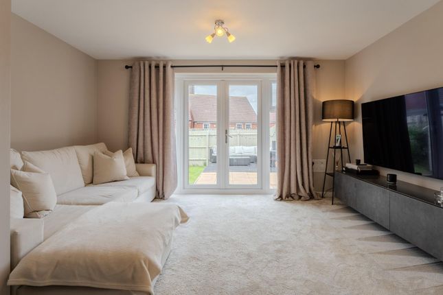 8, Monkton Way, Dudley photo 2