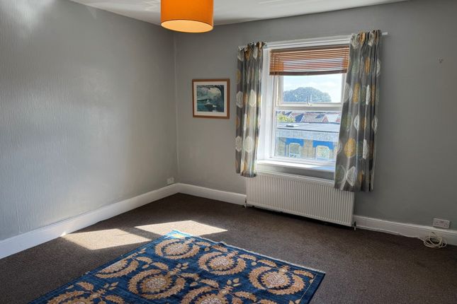 Flat 3, 3 Trinity Road, Ventnor photo 4