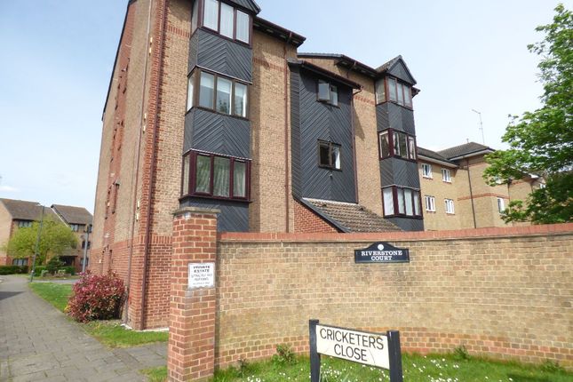 Thumbnail Studio to rent in Cricketers Close, Erith