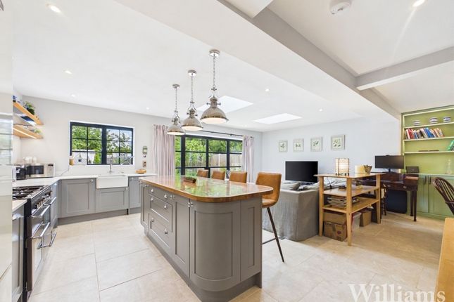68 Queens Road, Thame photo 2
