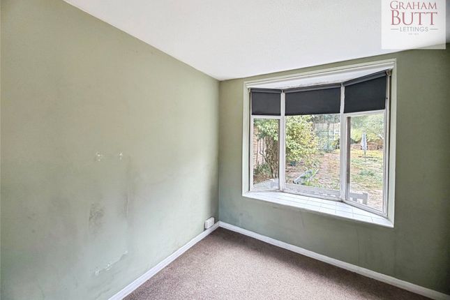 29, Vicarage Lane, Littlehampton photo 4