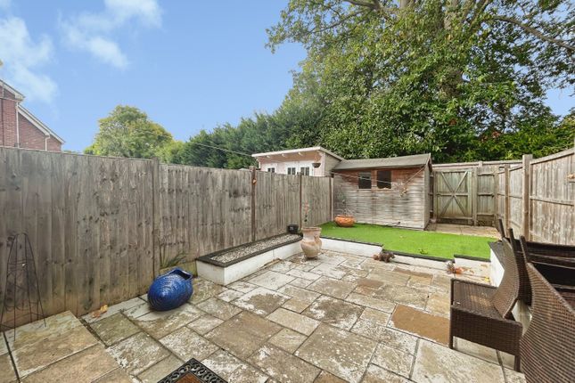 17, Foundry Close, Hampshire photo 3