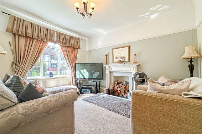 12 Fairacres Road, Wirral photo 2