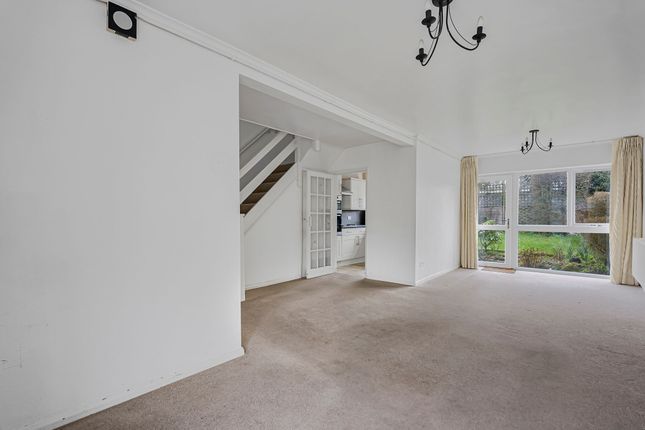 12 Meadow Close, Welham Green photo 2