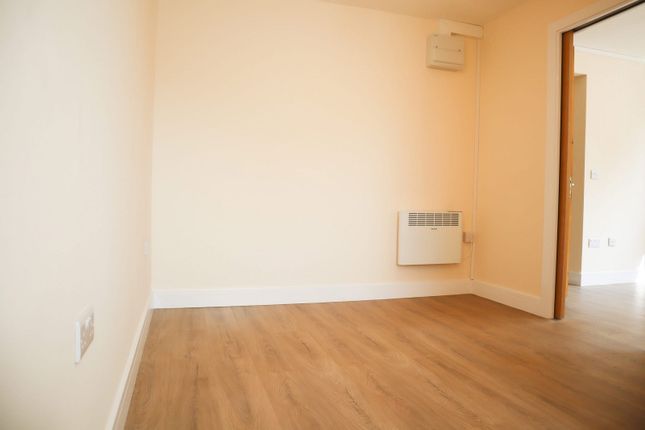 16, Stonebridge, Clevedon photo 5
