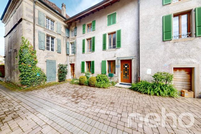 Thumbnail Villa for sale in Penthaz, Canton De Vaud, Switzerland