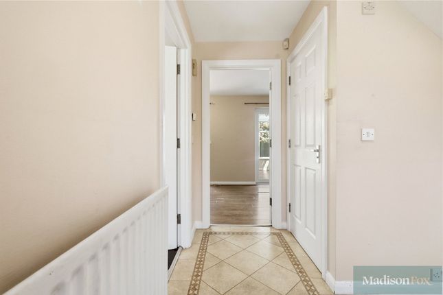 29, St. Nicholas Place, Essex photo 2
