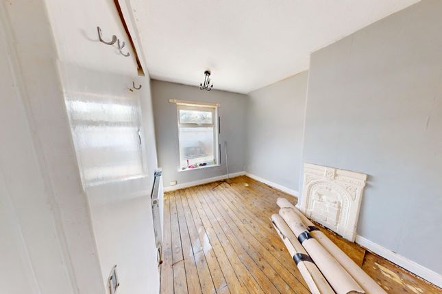 12, Paley Road, Bradford photo 4