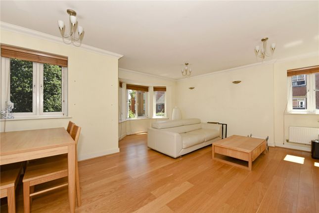 Longbourn, Berkshire photo 2