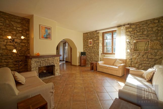 Country house for sale in Pierantonio, Umbertide, Perugia, Umbria, Italy