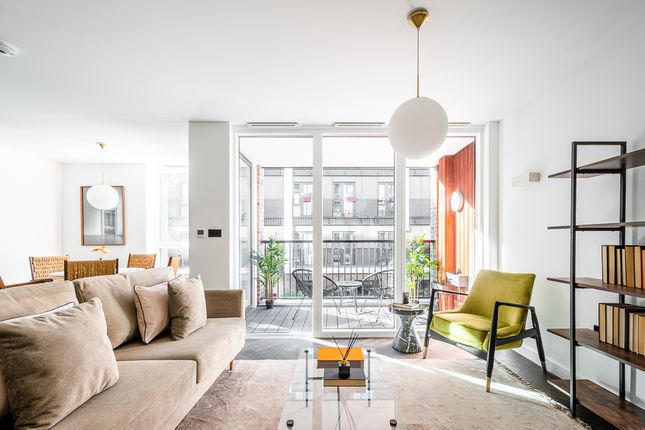 Thumbnail Flat for sale in The Spurstowe, Hackney Downs