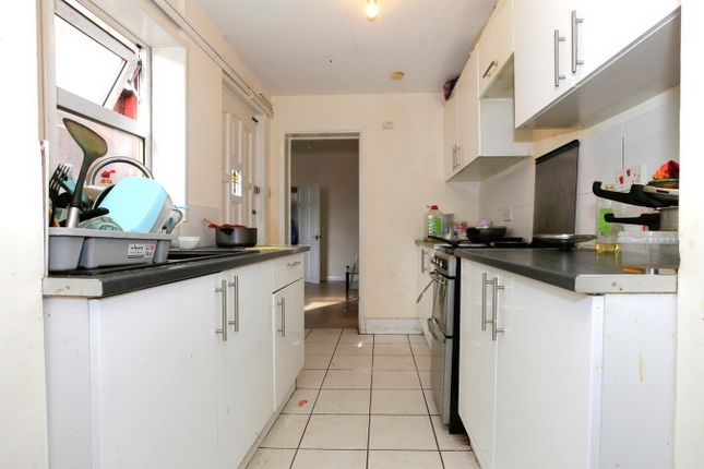 91, Gladstone Street, Peterborough photo 3