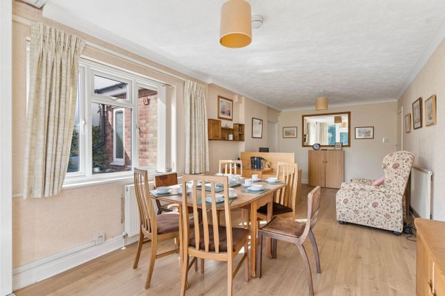 22, High View, Hitchin photo 3