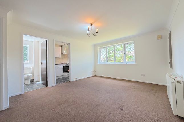 7, Sam Barber Court, Cannock photo 2
