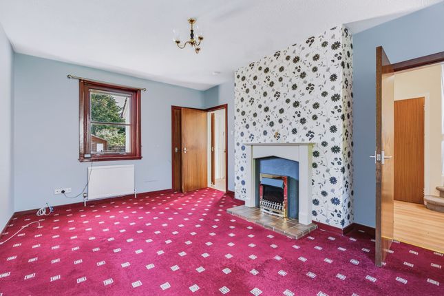 14 Park Crescent, Falkirk photo 2