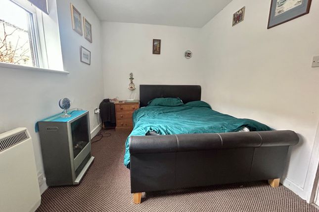 Flat to rent in Chichester Road, North Bersted, Bognor Regis