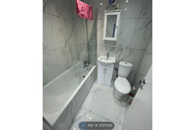 Flat, Stellar House High Road, London photo 5