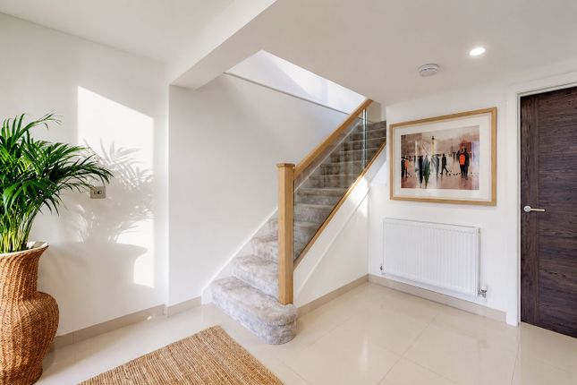 24, Blake Hill Crescent, Poole photo 4