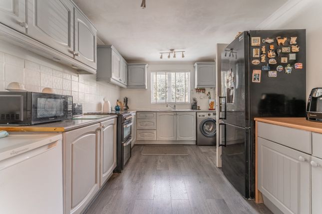 45 Brook Street, Erith, Kent photo 3