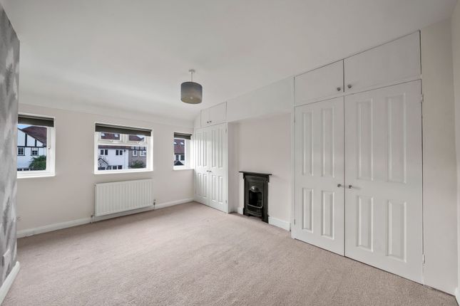 59 Alberta Avenue, Sutton photo 5