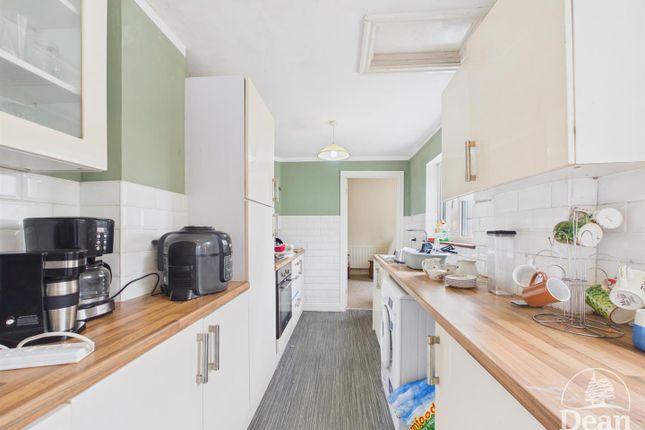 2, Bath Place, Lydney photo 3