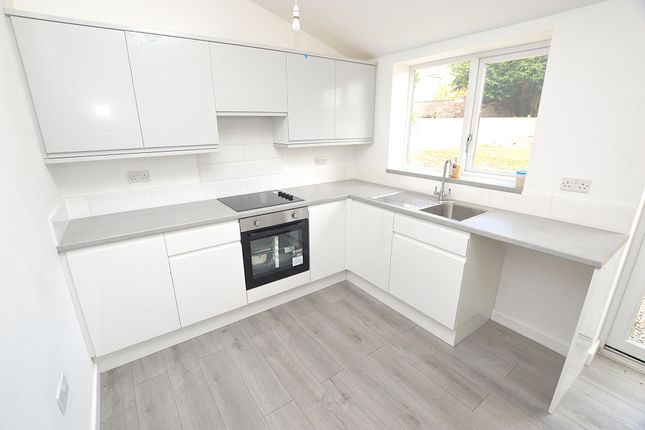 98 Grenfell Avenue, Saltash Cornwall, Cornwall photo 2