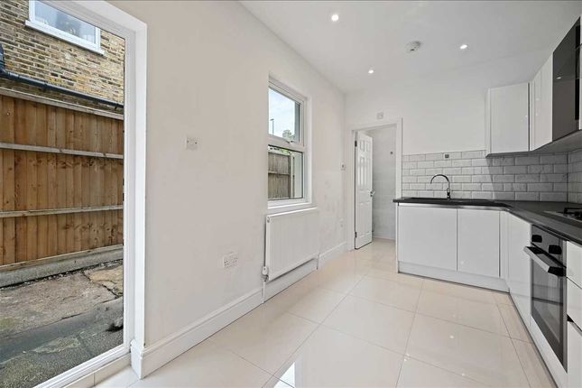 23, Maybury Street, London photo 2