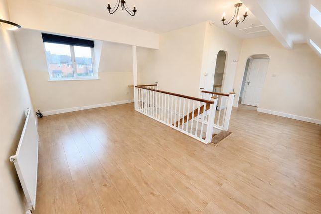 14, Chantry Gate, Cheltenham photo 4