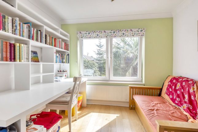 Terraced house for sale in Sandpits Road, Richmond