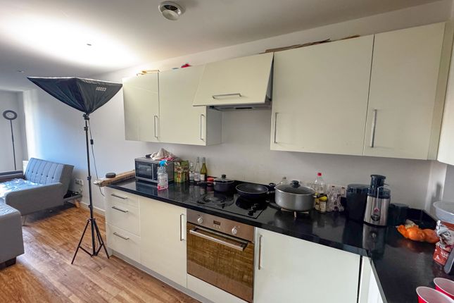 405 The Exchange, 8 Elmira Way, Salford photo 3
