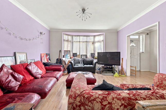 139, Poplar Road South, London photo 3