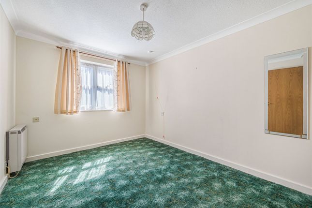 45, Woodville Grove, Kent photo 4