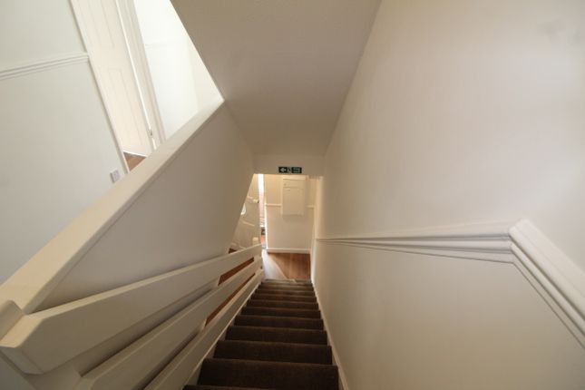 104, Parkway, Erith photo 4