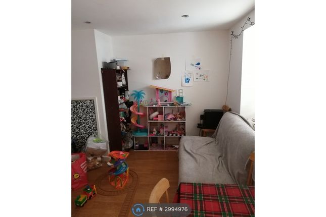 Flat  Clive Road, Canton, Cardiff photo 2