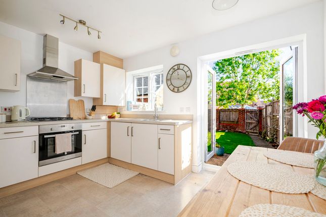 3, Limestone Way, Maresfield photo 2