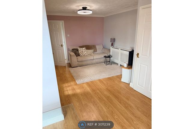 Elmdale Drive, Edenthorpe, Doncaster photo 2