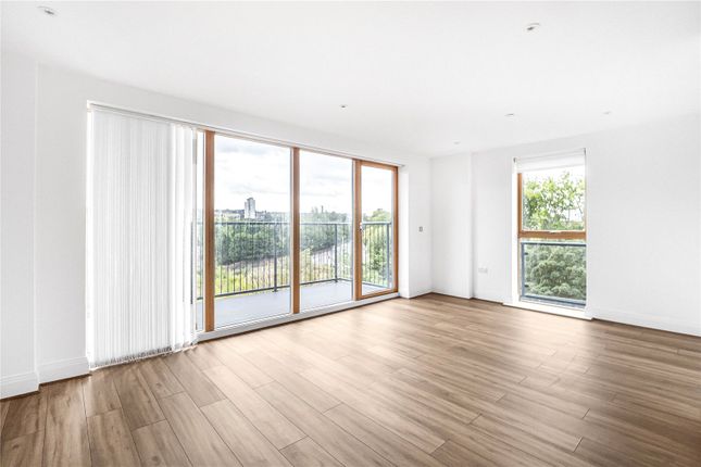 Flat 303 Weston Point, 49, Wellington Street, London photo 3