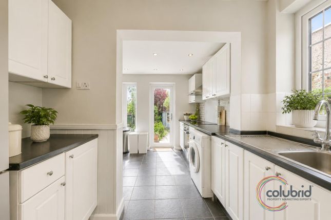18, Clarkebourne Drive, Grays photo 4