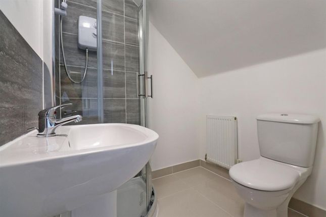 Room 5 65 Maskell Drive, Bedford photo 5