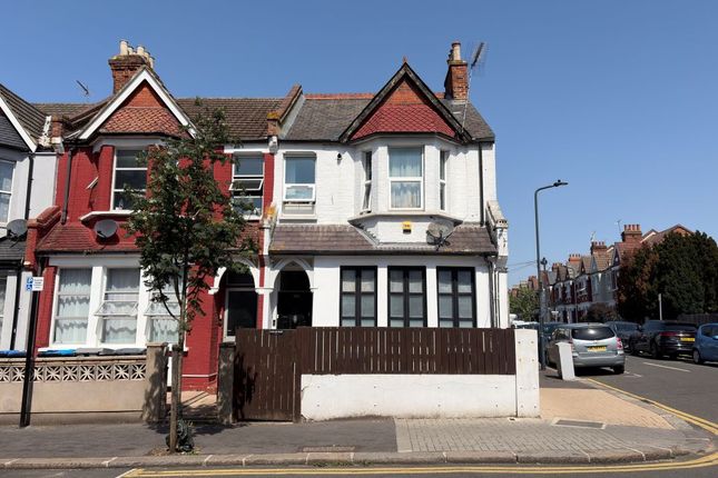 2-bed flat on 48A, Ashford Road, London, £230,000