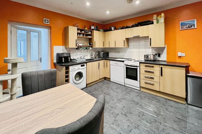 168 Dudley Road, Grantham photo 2