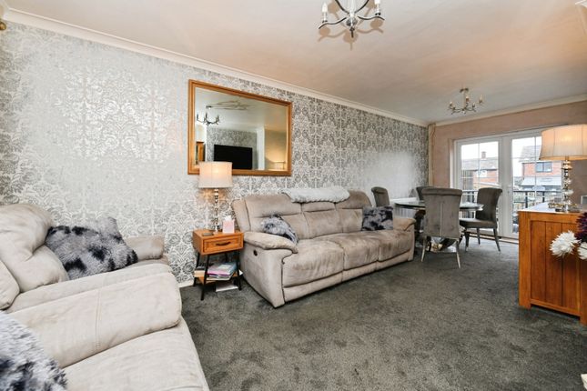 35, Cotswold Gardens, Essex photo 3