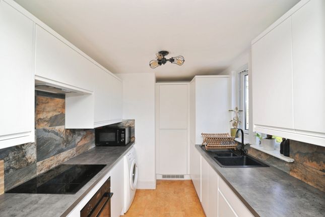 6 Southover Place,, Spring Lane, Etchingham photo 4