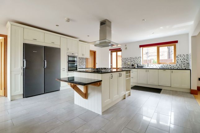12 Keepers Way, Doncaster photo 2