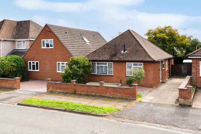 2-bed bungalow on 4, Byron Road, Kettering, £240,000