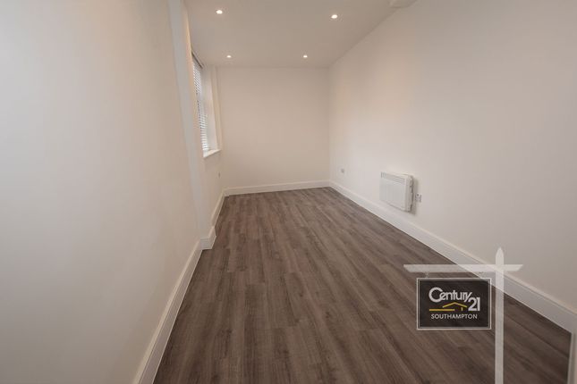 Flat 18, Chiltern House 8, College Place, Southampton photo 5
