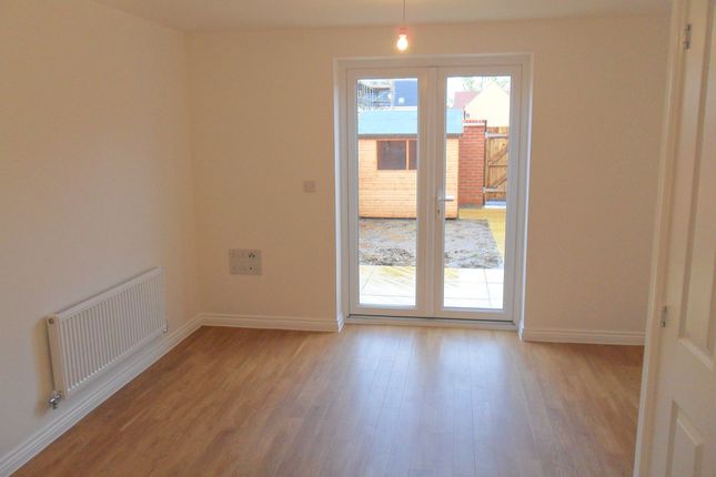 3 Crystal Walk, Colchester photo 5